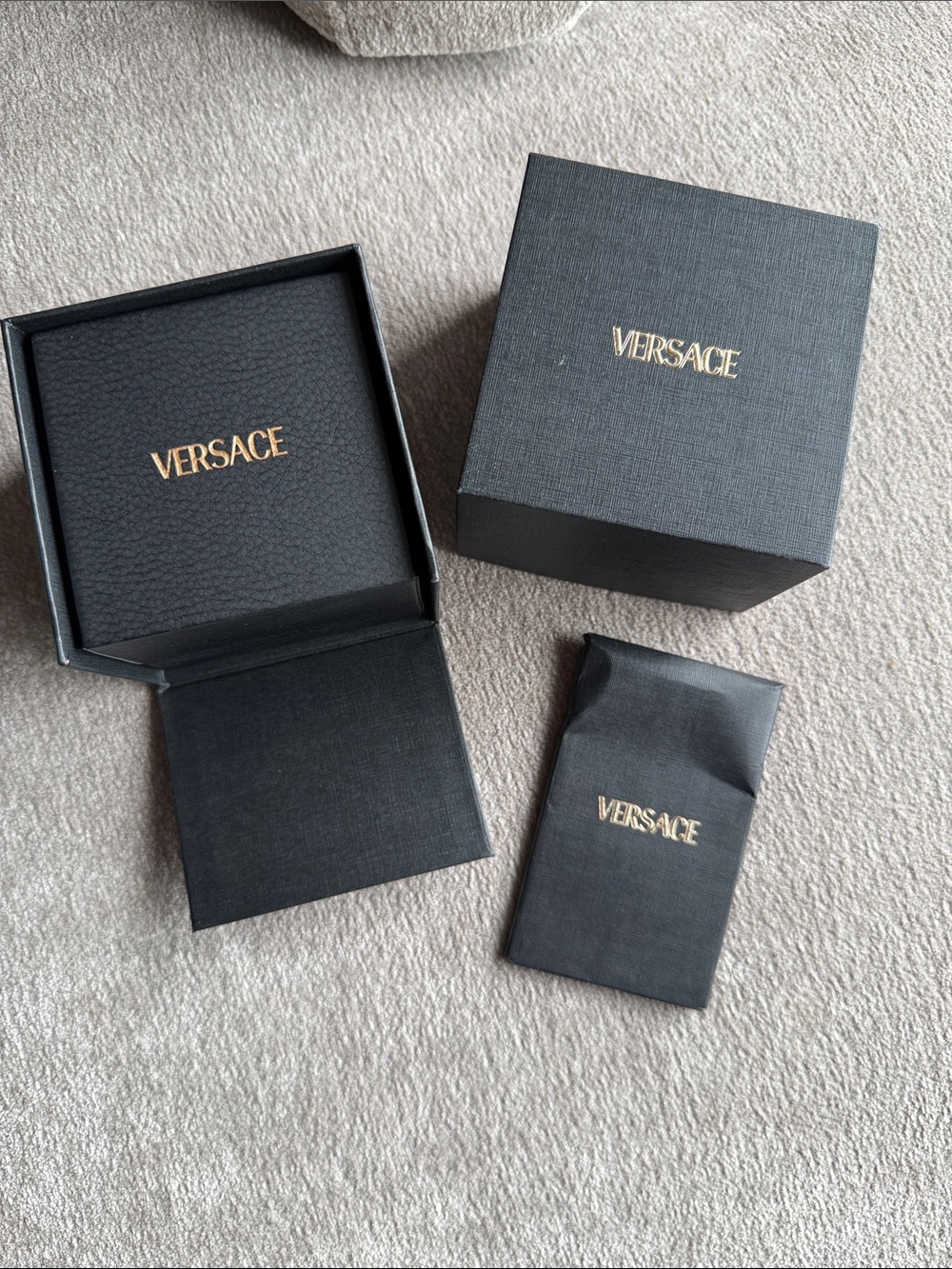 VERSACE Silver Greca Earrings Brand New - Picture 6 of 7